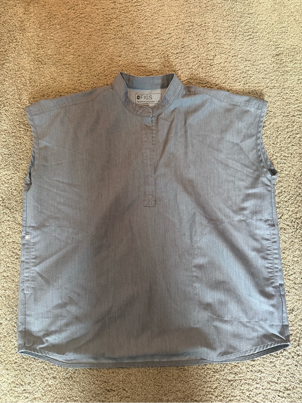 FIGS scrub top grey